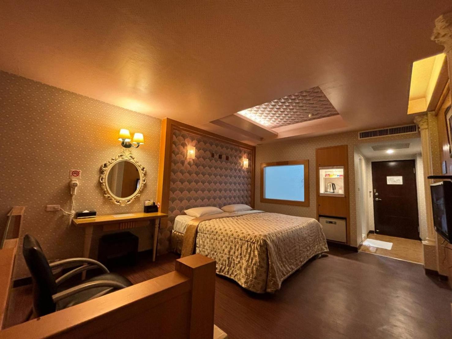 Hua Xiang Motel - Da Chang Гаосюн Екстер'єр фото