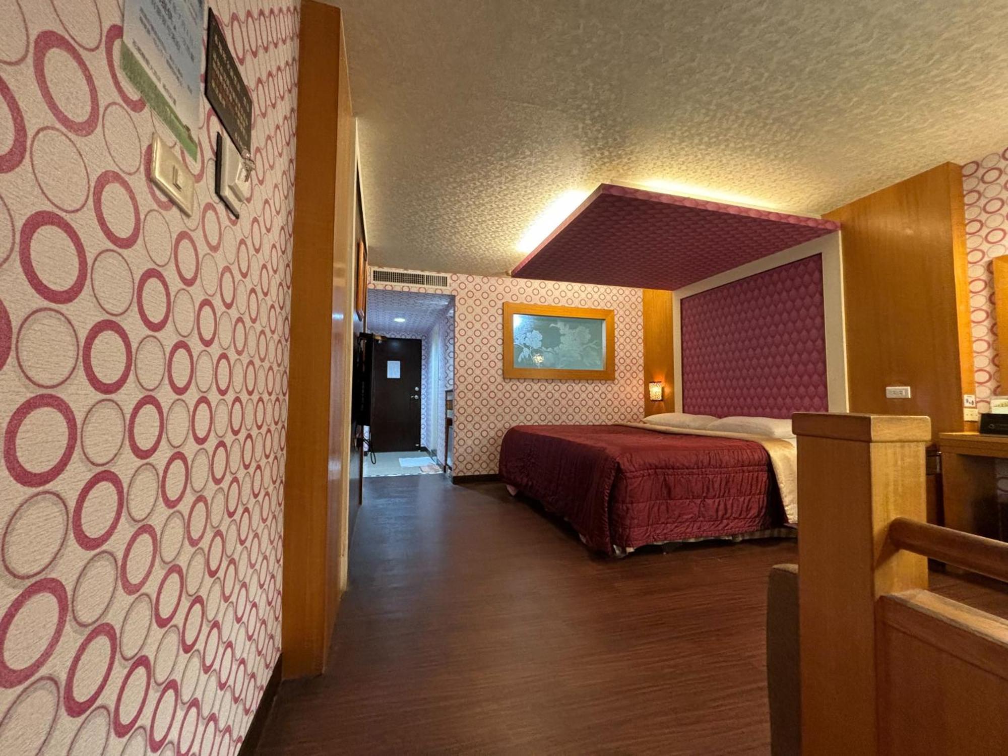 Hua Xiang Motel - Da Chang Гаосюн Екстер'єр фото